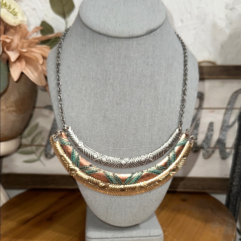 Elegant Multicolor Necklace
